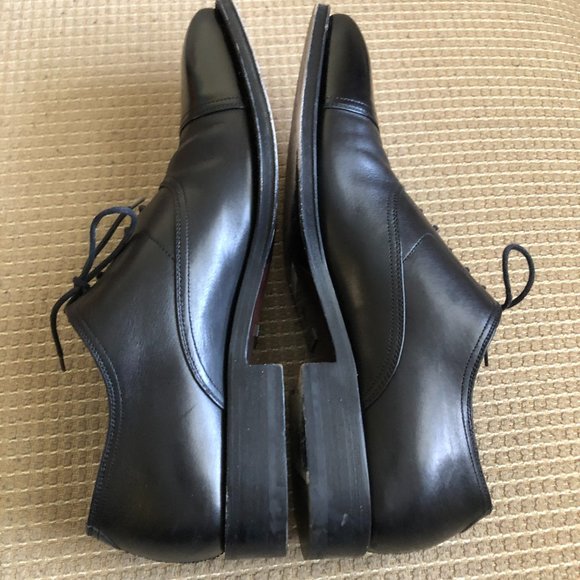 GUCCI Men\'s Black Leather Oxfords . main image 9